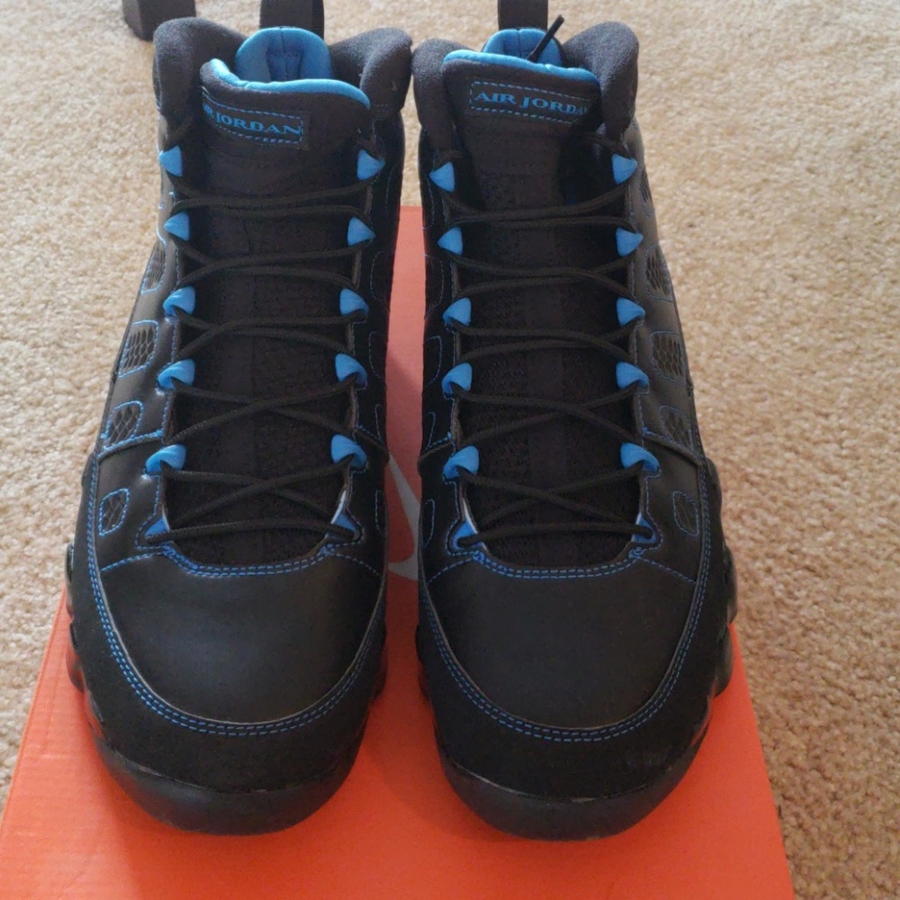 Air Jordan IX (9) Retro "Black Bottom"